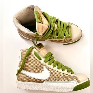 Nike Woven High-Top Blazer | Green and Tan Sneakers | 2009